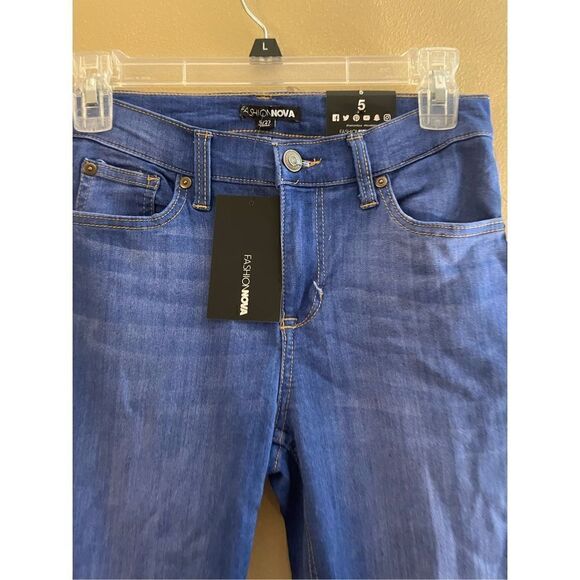 Fashion Nova Flare Stretch Jeans Size 5 - Picture 7 of 7